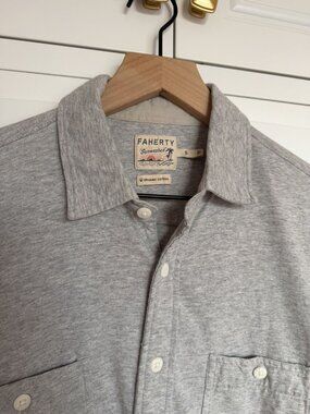 Faherty Sunwashed Organic Cotton Knit Shirt Gray Small